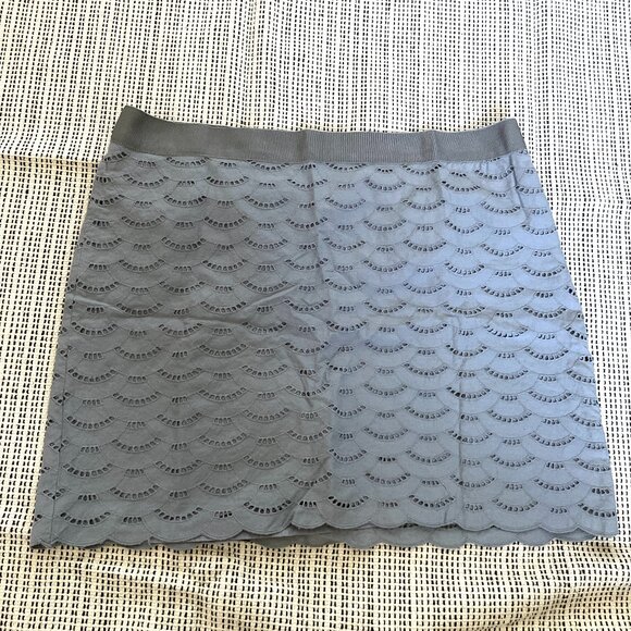 Grey scallop eyelet J.Crew miniskirt - Picture 1 of 4